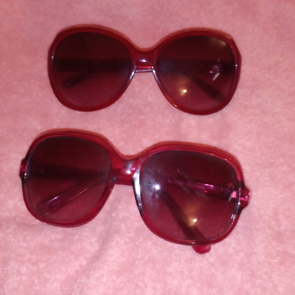 Sunglasses - Picture 1 of 5